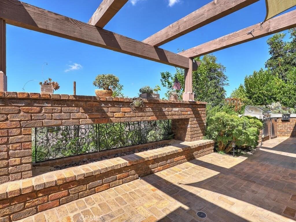 31 Garcilla Dr - Photo 2 of 39