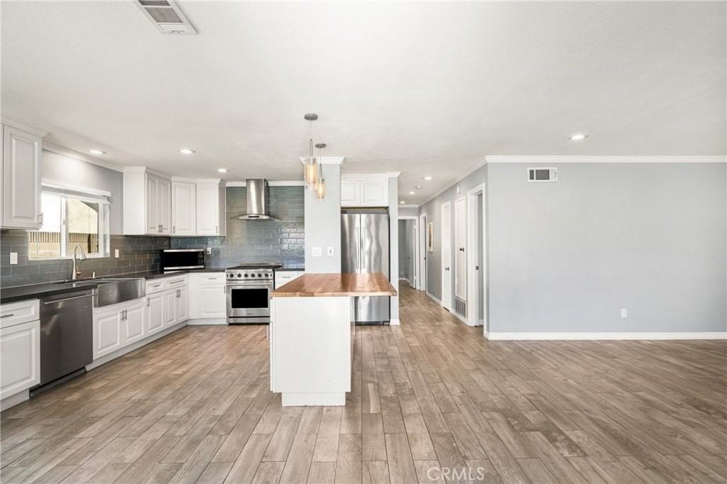 1940 East Stearns Avenue - Photo 4 of 23