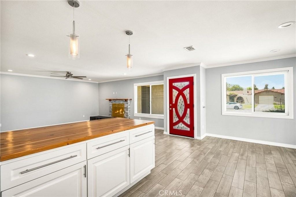 1940 East Stearns Avenue - Photo 6 of 23