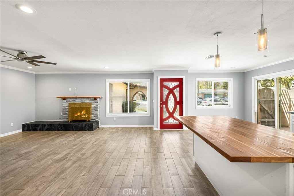 1940 East Stearns Avenue - Photo 7 of 23