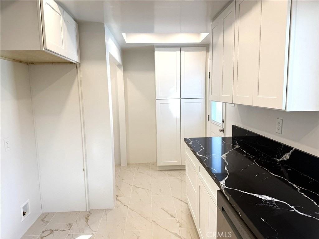 3650 Hackett Avenue - Photo 6 of 21