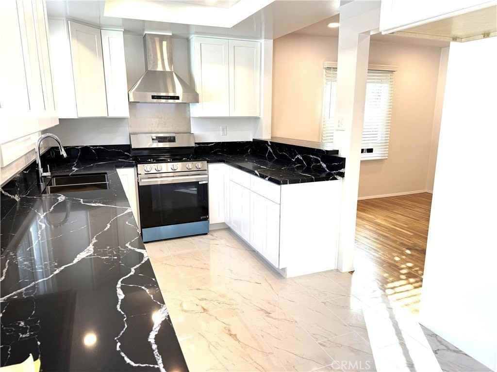 3650 Hackett Avenue - Photo 7 of 21