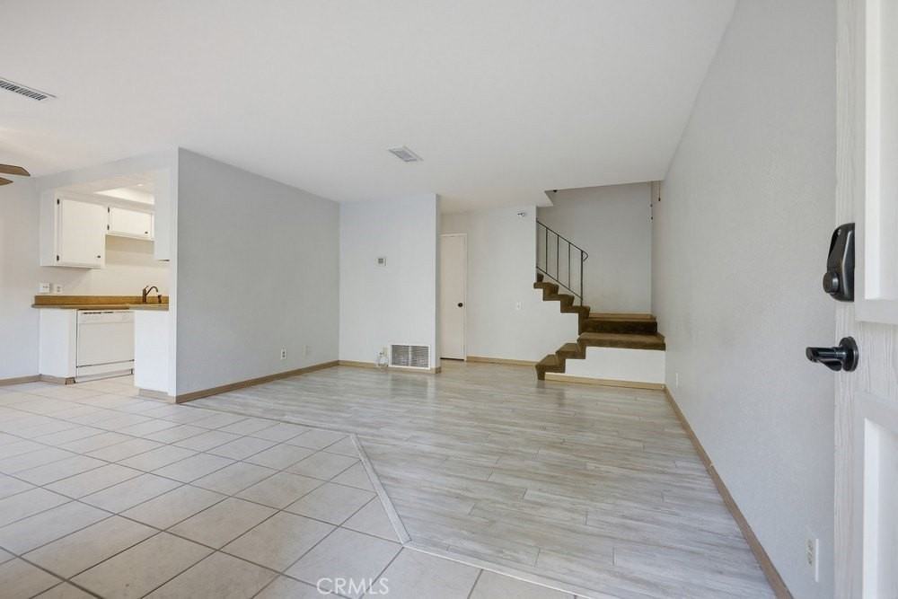 6243 Flower Creek Ln - Photo 5 of 50