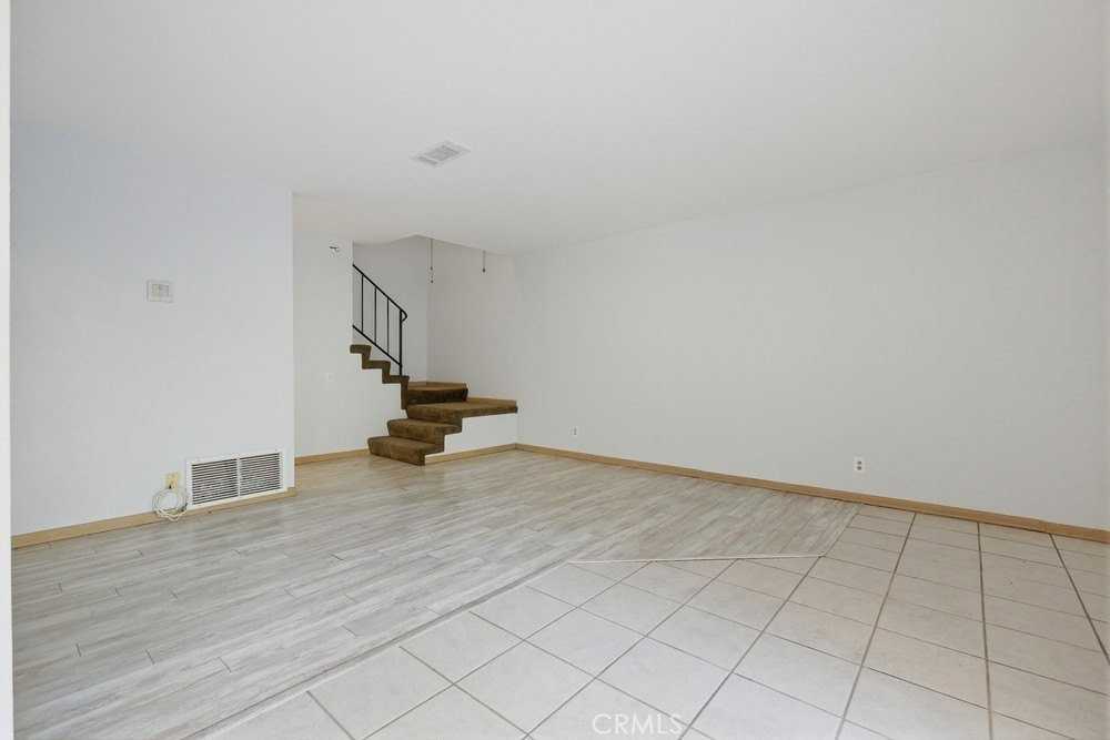 6243 Flower Creek Ln - Photo 7 of 50