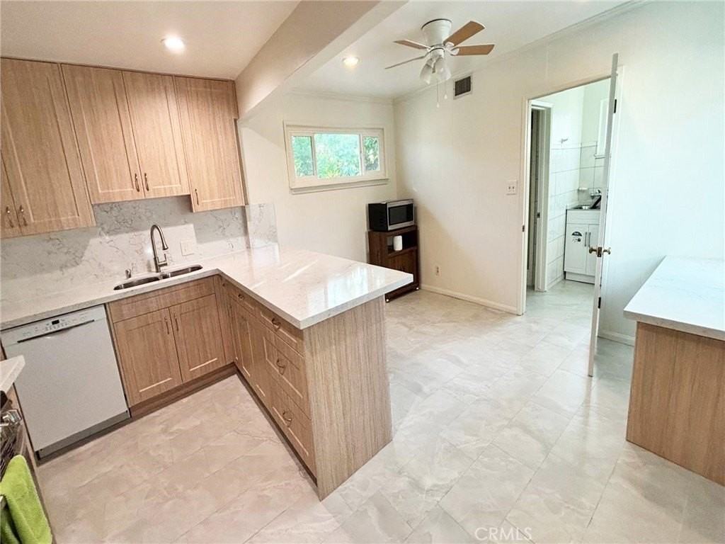 8831 Murietta Ave - Photo 7 of 18