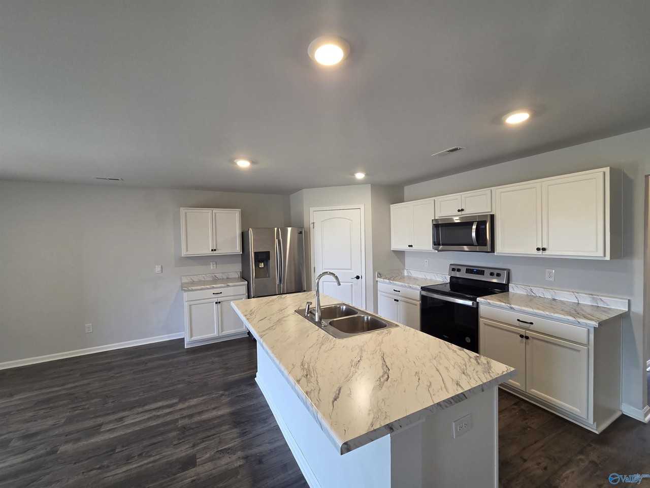 147 Tobin Ln - Photo 5 of 14