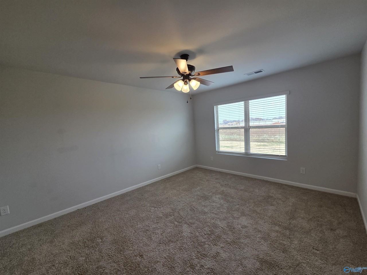 147 Tobin Ln - Photo 6 of 14