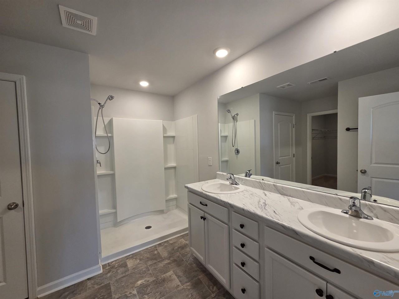 147 Tobin Ln - Photo 7 of 14