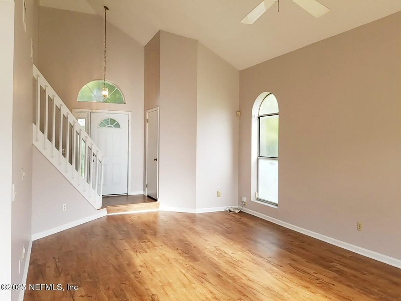 2159 Saint Martins Drive East - Photo 4 of 39