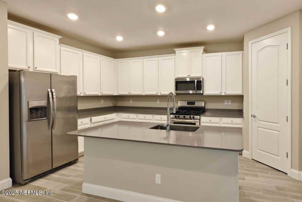 75 Dade Ct - Photo 3 of 6