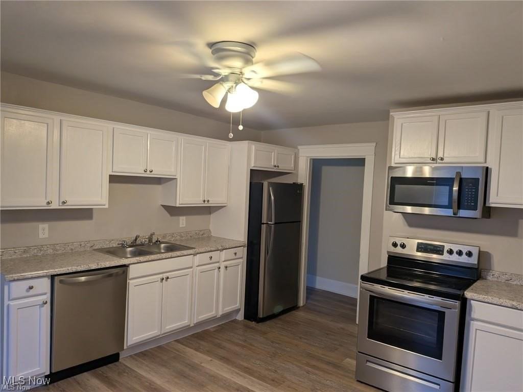 1733 Robindale Street #UP - Photo 7 of 10