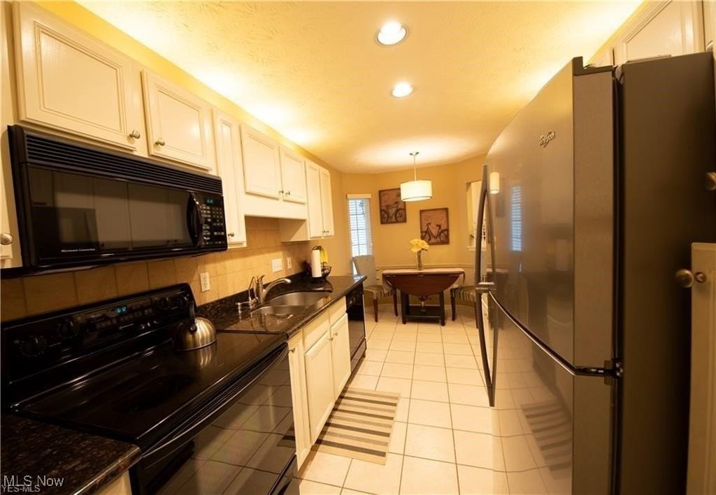 2042 West Reserve Circle - Photo 7 of 11