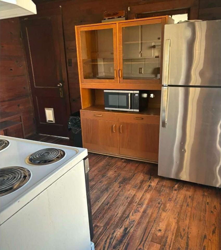 136 Southeast Craig Avenue - Photo 7 of 12