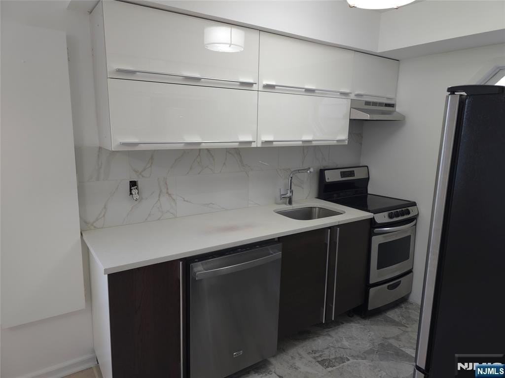 6715 Polk Street - Photo 4 of 18