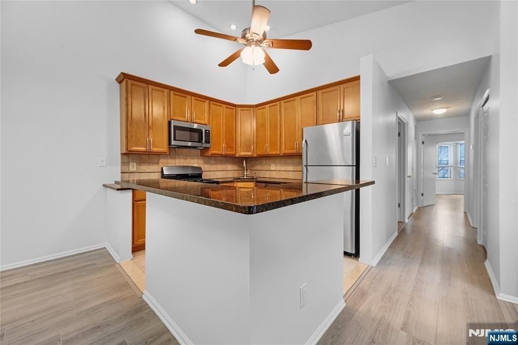 581 Holly Court - Photo 6 of 21