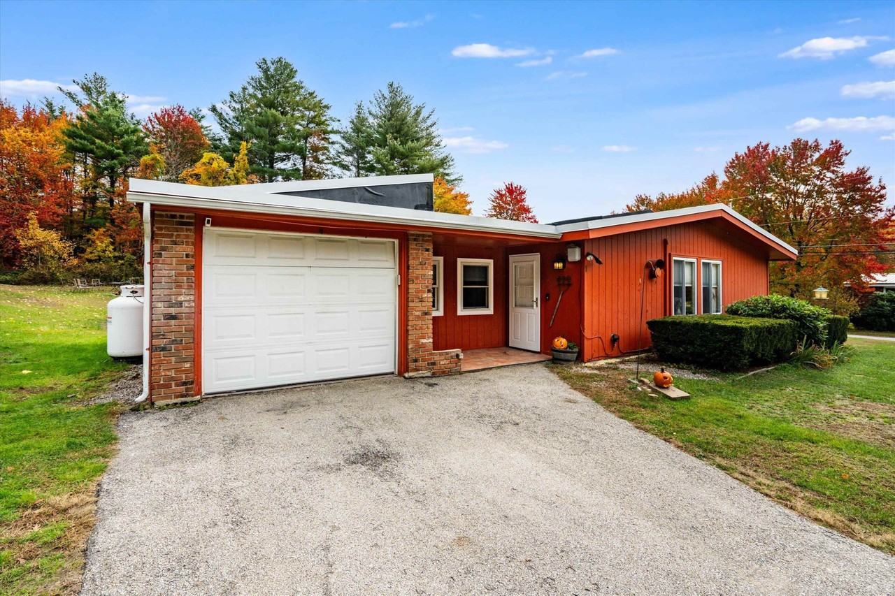 1 Johns Drive - Photo 2 of 24