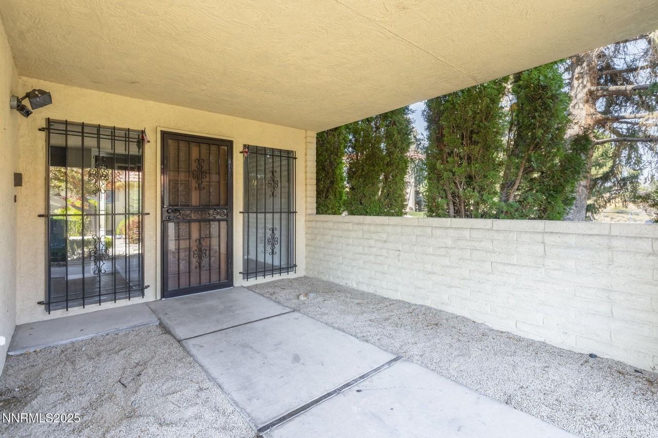 3447 Skyline Boulevard - Photo 3 of 27