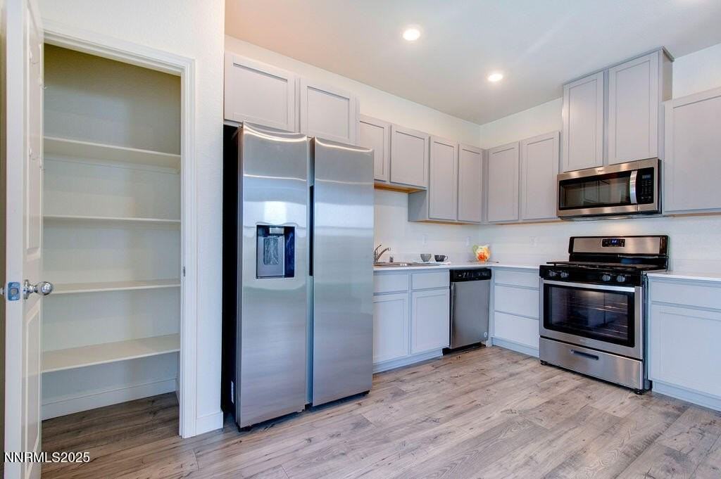 604 Selene Moon Street - Photo 6 of 40