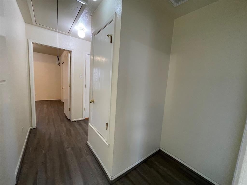 121 Cambridge Dr #1 - Photo 3 of 26