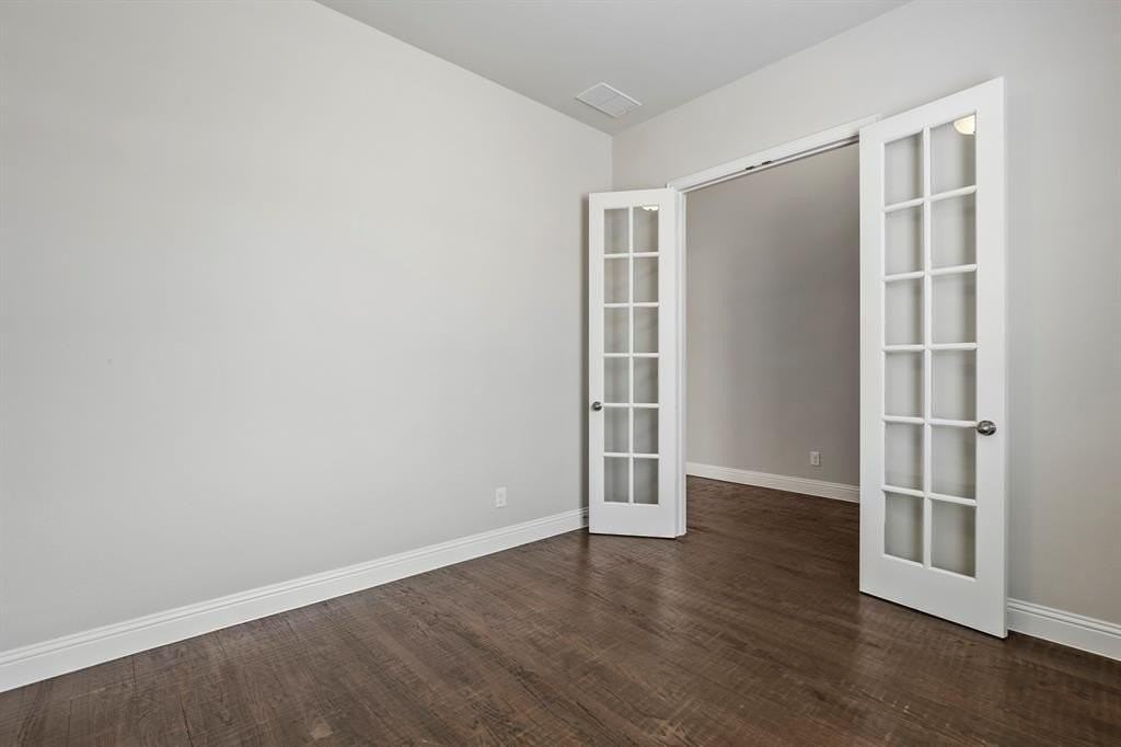 4333 Falcon Lane - Photo 5 of 35