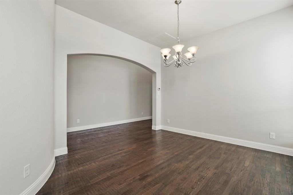 4333 Falcon Lane - Photo 7 of 35