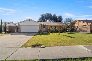 3718 West Rochelle Road - Photo 1 of 1