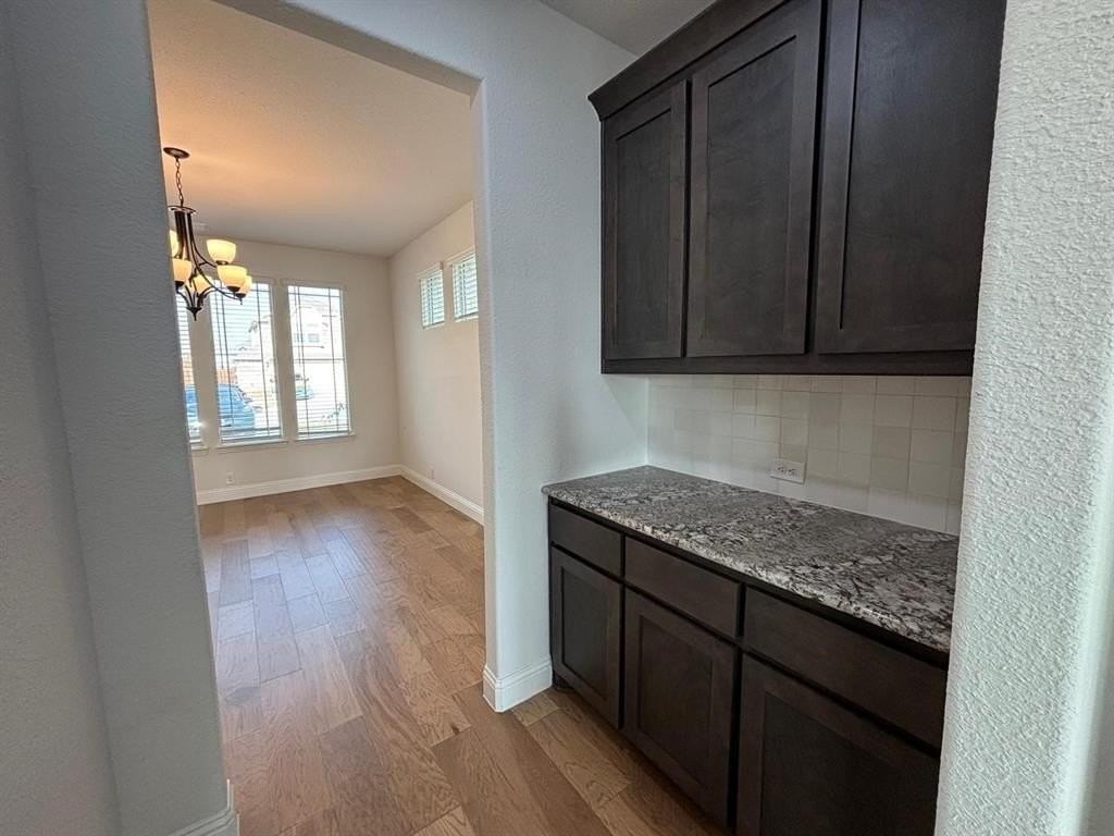 1080 Canuela Way - Photo 7 of 30