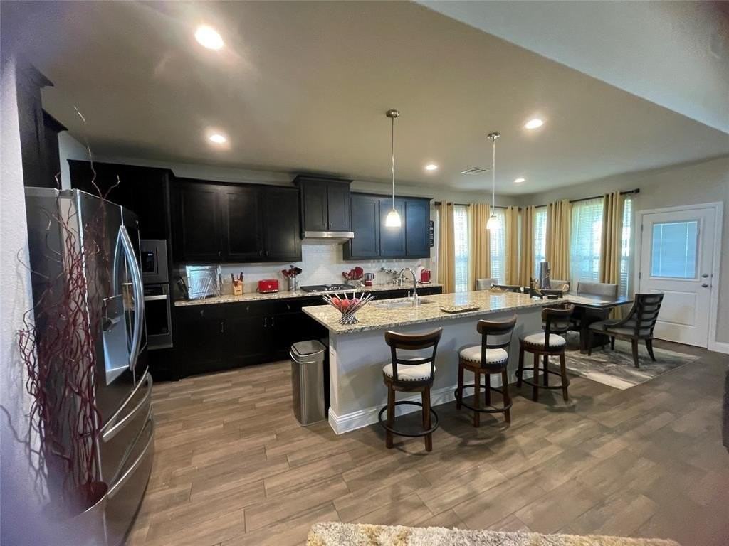 1100 Whispering Hill Dr - Photo 3 of 29