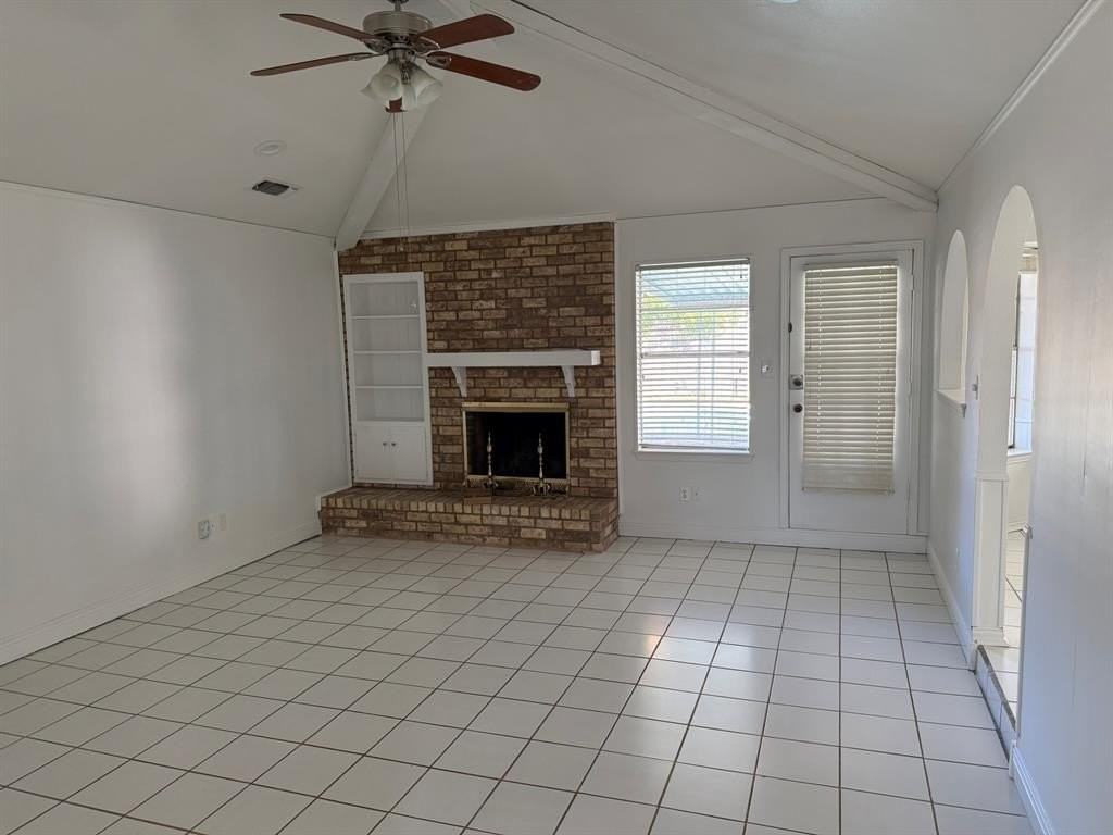 1709 Vicksburg Drive - Photo 4 of 25