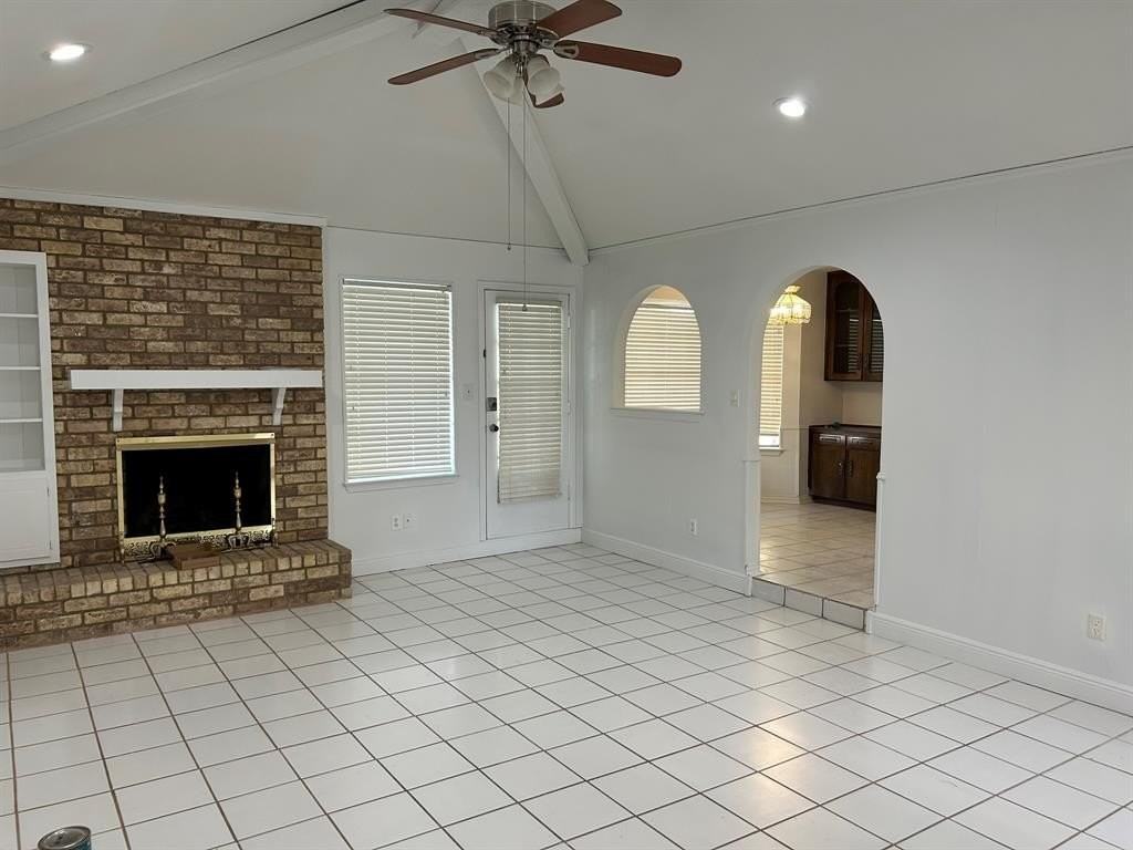 1709 Vicksburg Drive - Photo 5 of 25