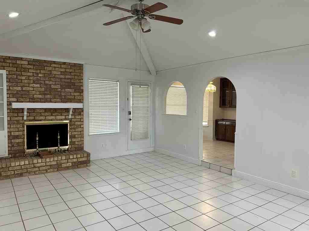 1709 Vicksburg Drive - Photo 6 of 25