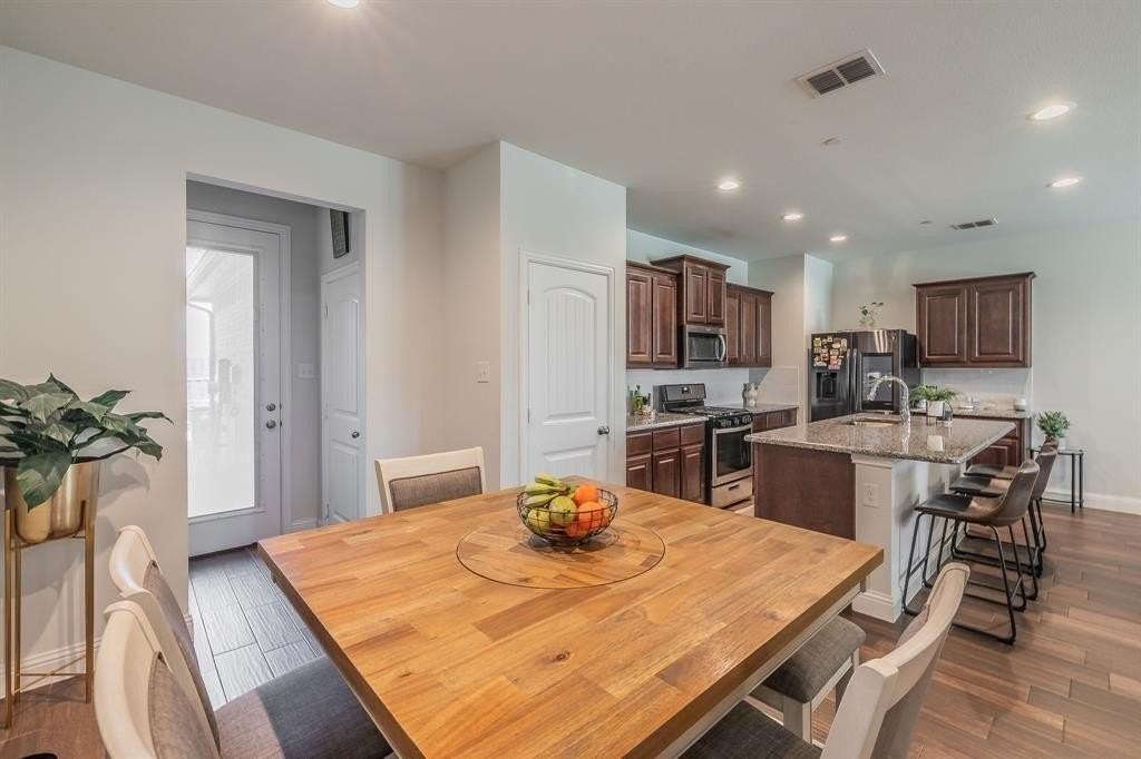 5544 Crawford Dr - Photo 4 of 13