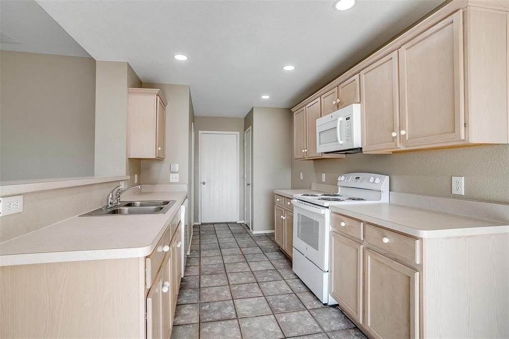 8304 Horse Whisper Lane - Photo 6 of 20