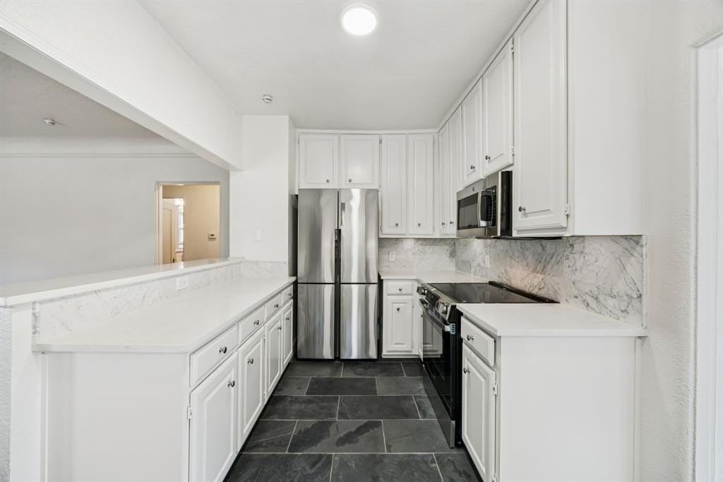 4147 Emerson Avenue - Photo 7 of 14