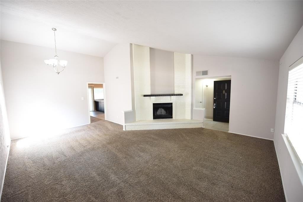 3820 Seven Gables Street - Photo 5 of 20