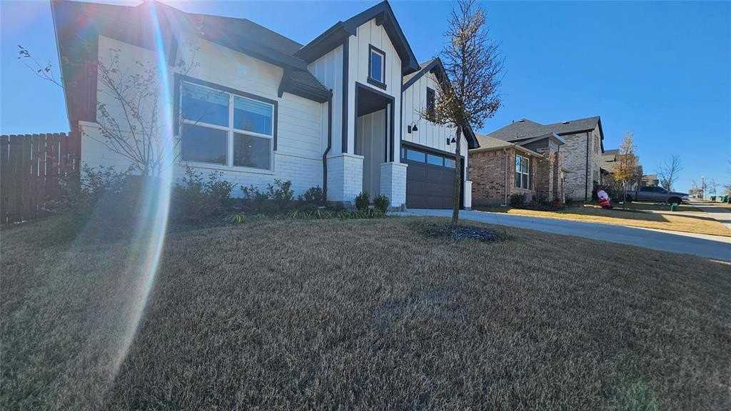 1405 Razorbill Rd - Photo 3 of 40