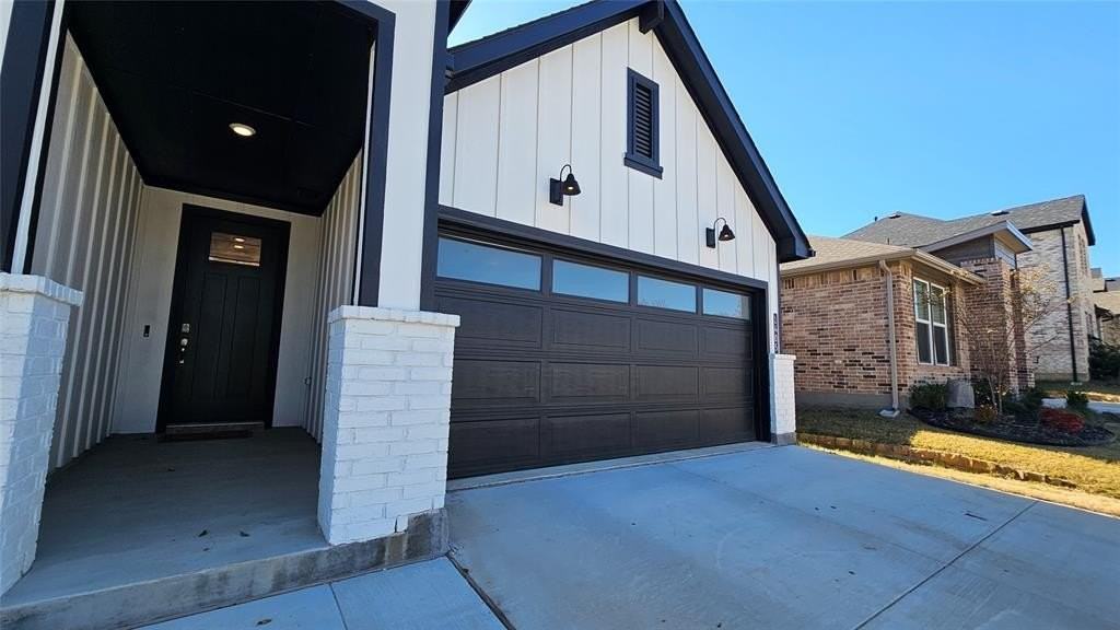 1405 Razorbill Rd - Photo 5 of 40