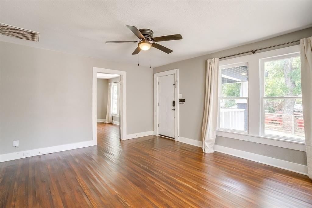 3221 8th Avenue - Photo 6 of 26