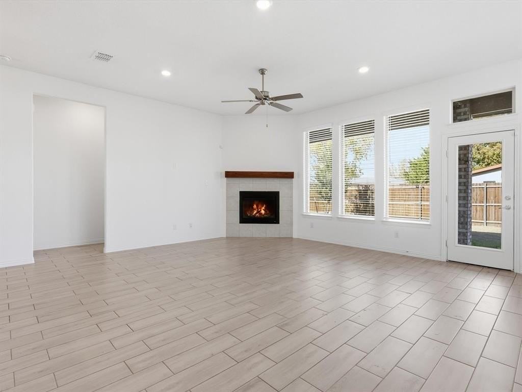 1018 Sassafras Dr - Photo 5 of 29