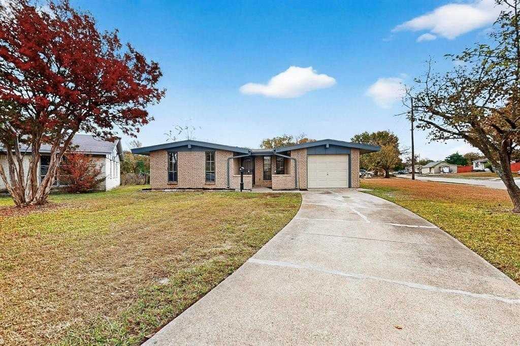 534 Henderson Circle - Photo 2 of 12