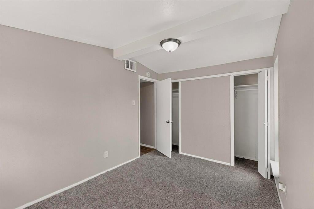 534 Henderson Circle - Photo 7 of 12