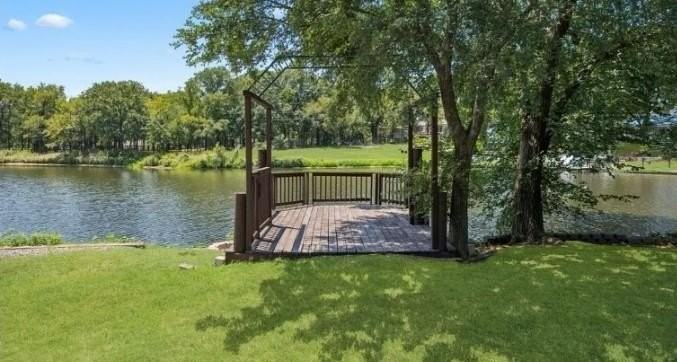 1308 Oakhurst Drive - Photo 2 of 17