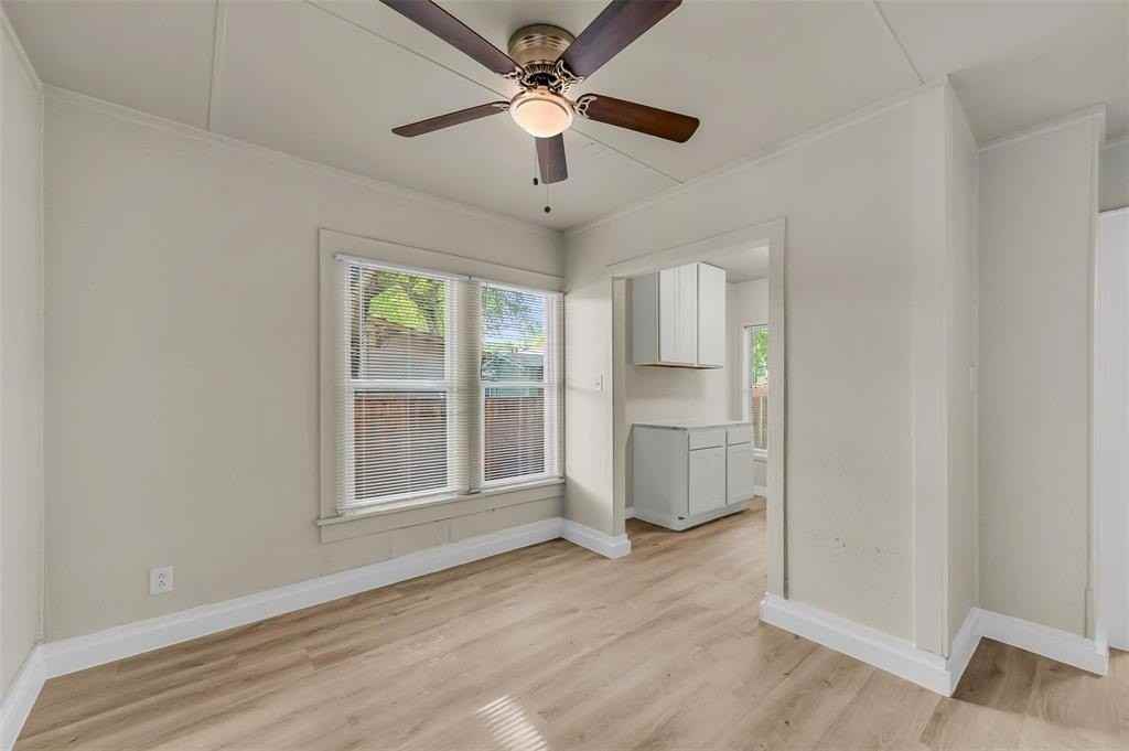 305 Nw 23rd St #201 - Photo 5 of 12