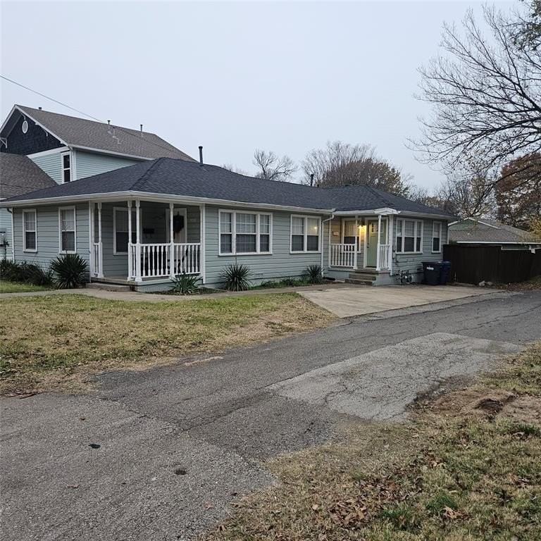 307 North Bradley Street #B - Photo 2 of 24