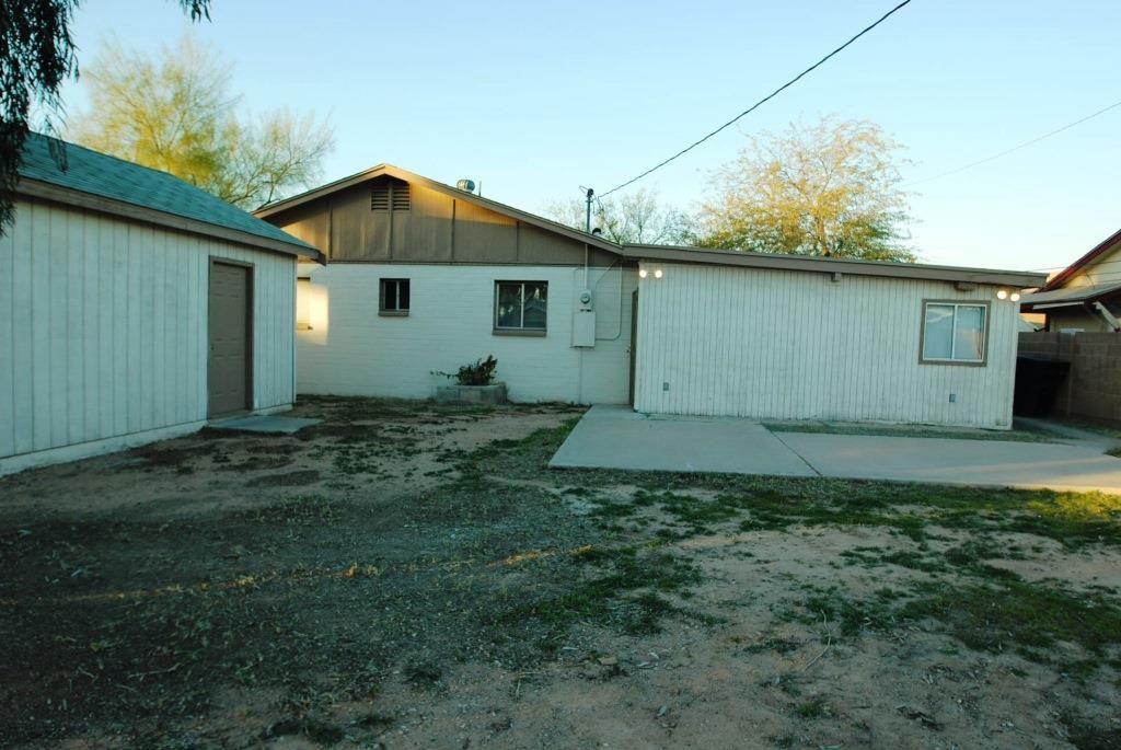 103 E Glade Ave - Photo 2 of 15