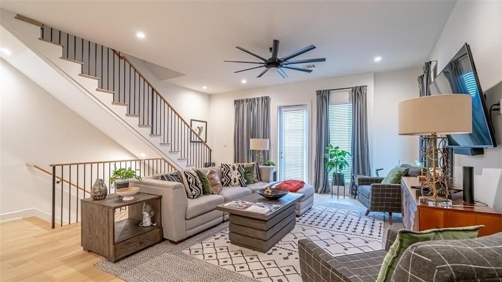 694 West Main Street - Photo 5 of 20