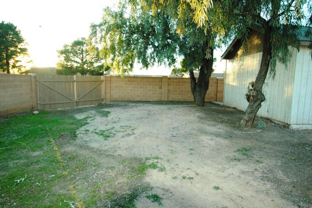 103 E Glade Ave - Photo 3 of 15