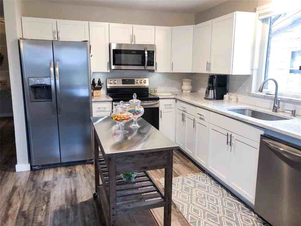 810 N Alamo Rd - Photo 3 of 26