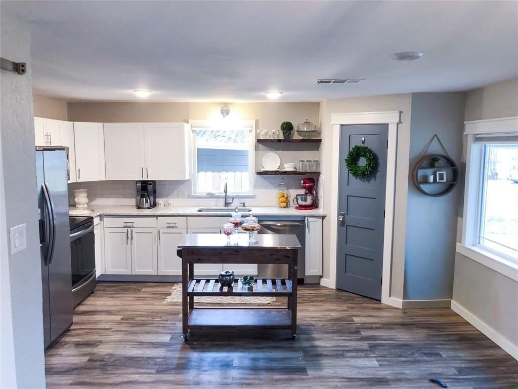 810 N Alamo Rd - Photo 4 of 26