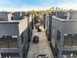 featured image of 1105 Poindexter St #B2